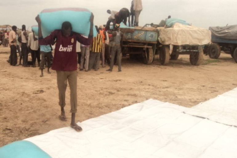 Nicht nur rund um unsere Klinik in Nyal, auch in der Diözese Malakal leiden die Dorfbewohner unter Nahrungsmittelknappheit. Wir wollen 1.000 Familien in Malakal mit der Verteilung von Sorghum helfen.